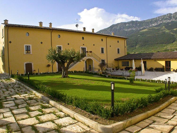 Villa Giovina Pratola Peligna Екстериор снимка